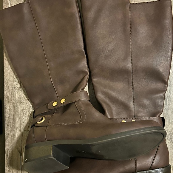 Arizona Cuala" Brown Knee High Wide Calf Riding Boot - Picture 7 of 7